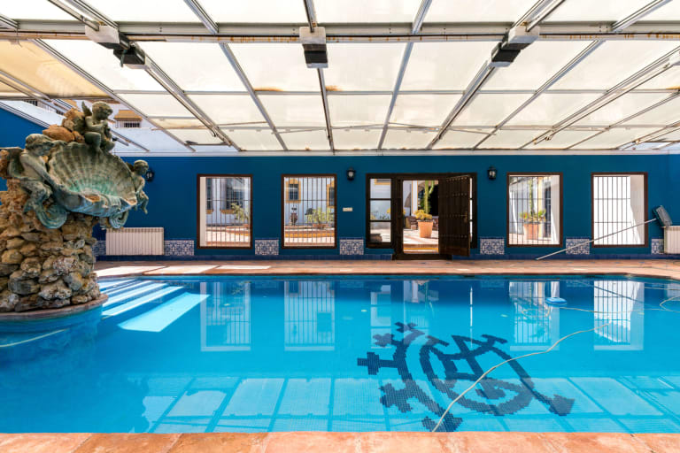 piscina en cortijo de caza en Sevilla