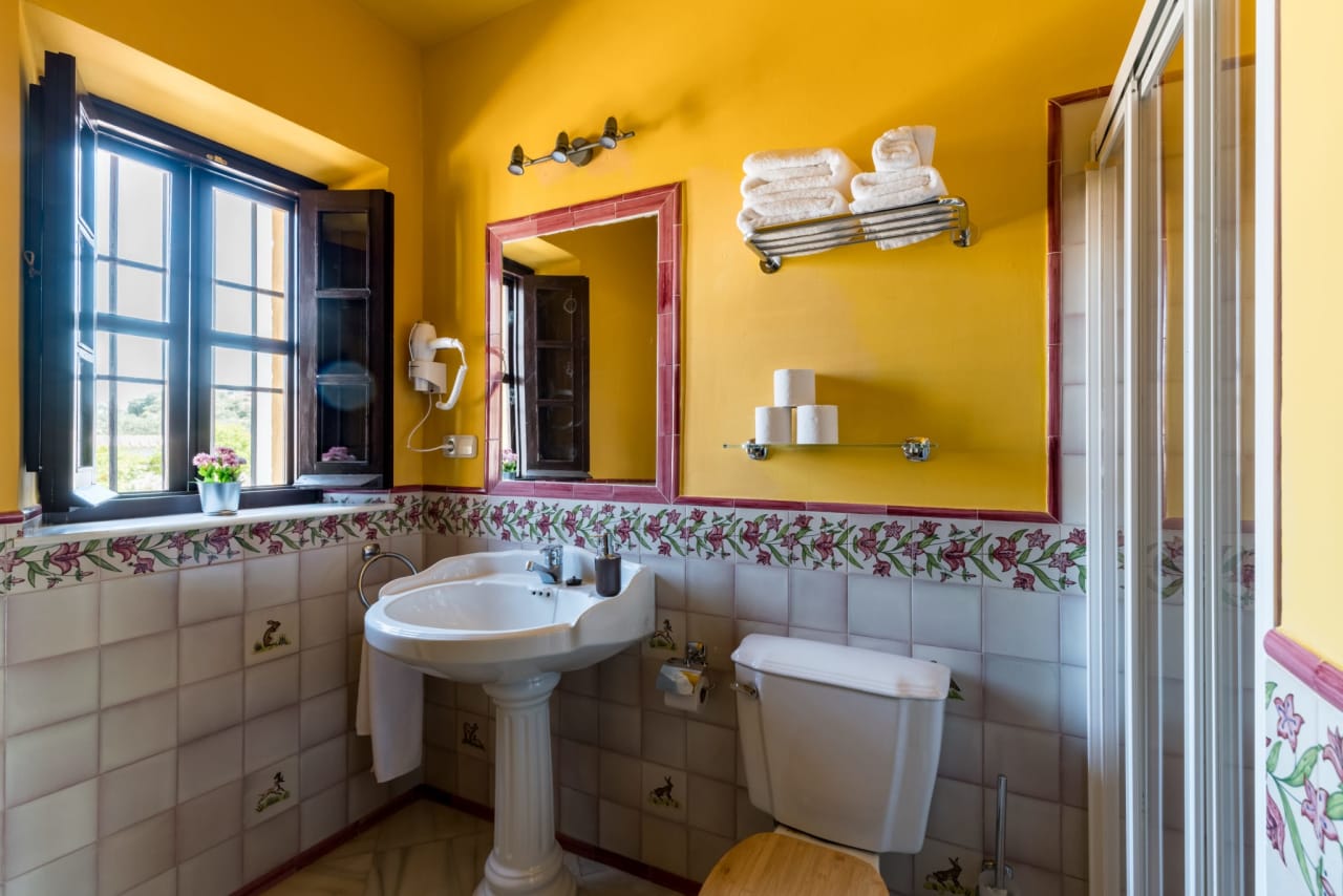 baño del cortijo de caza en Sevilla